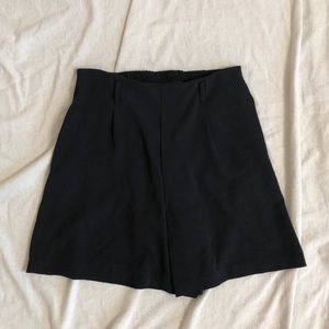 Uniqlo Business Casual Shorts Size M